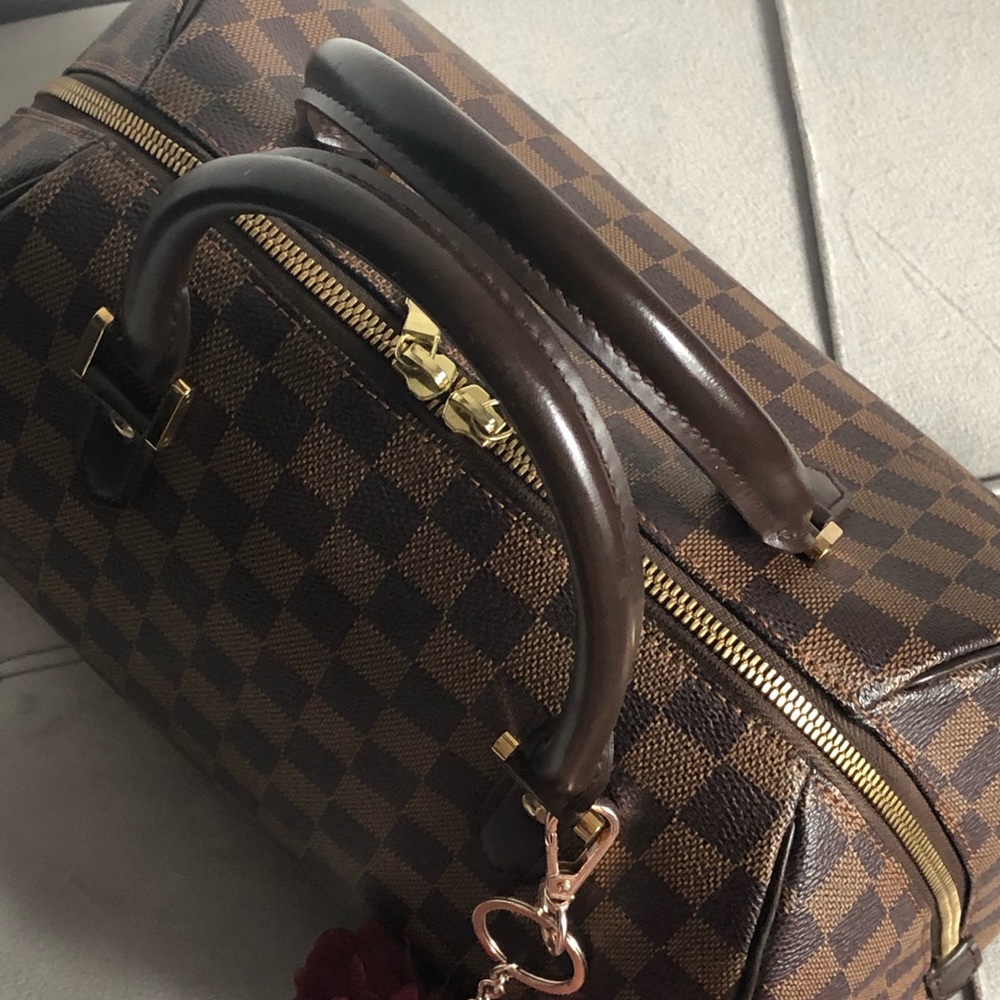 Authentic Louis Vuitton - Picture 6 of 10